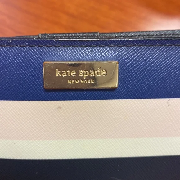 Wallet - Picture 2 of 3